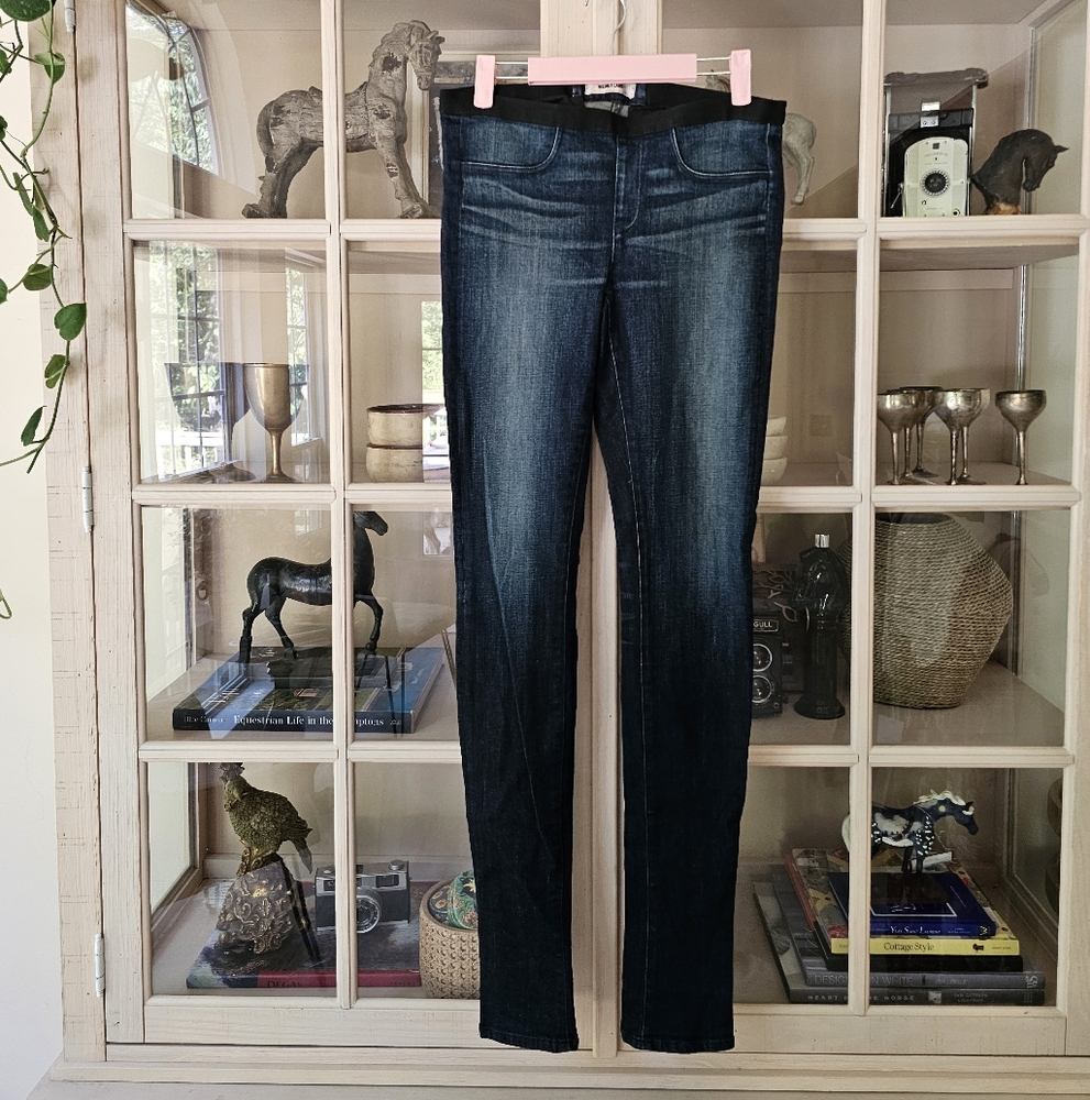 Women's Dark Blue Jeans